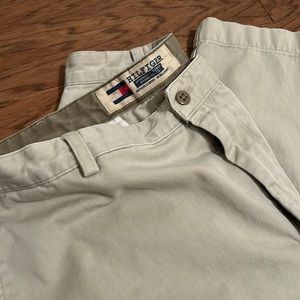Tommy Hilfiger khaki pants size 36/32